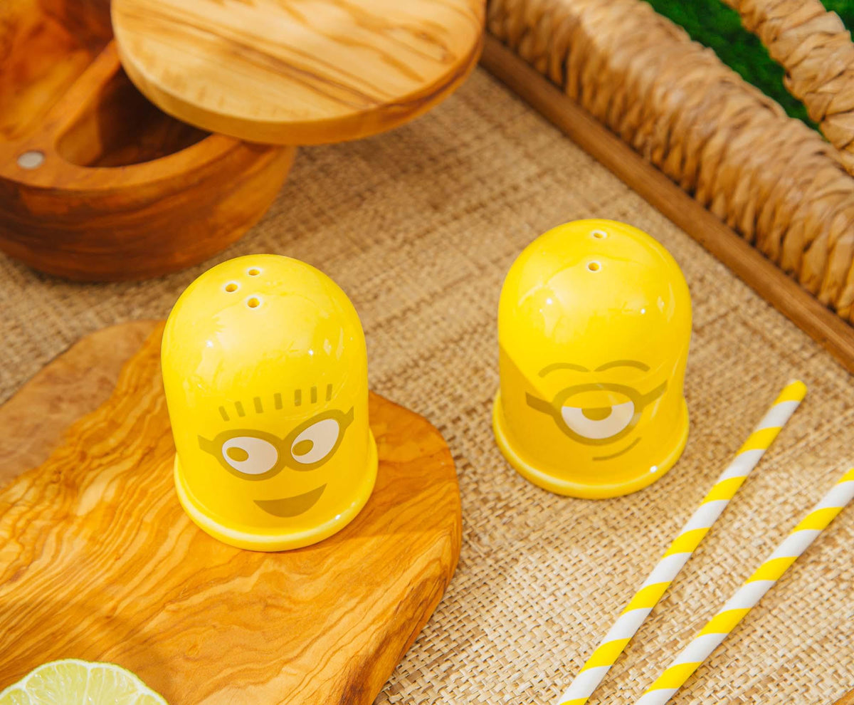 Despicable Me Minions Ceramic Salt and Pepper Shaker Set