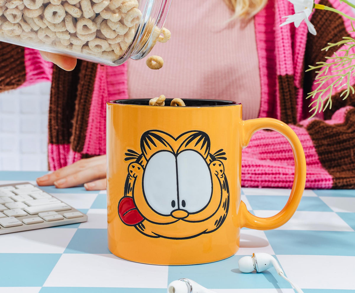 Garfield Tongue Out Wax-Resist Ceramic Mug | Holds 20 Ounces
