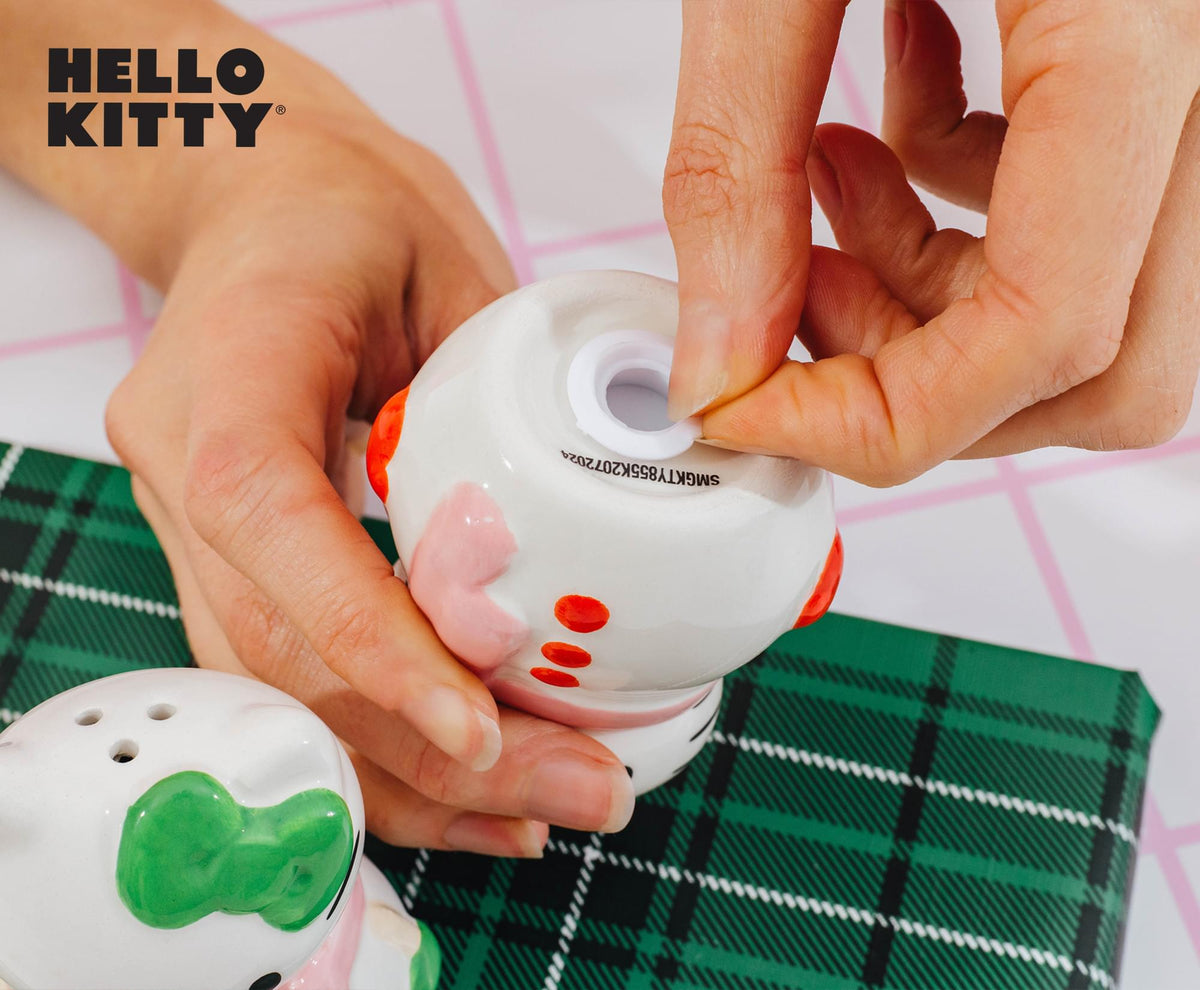Sanrio Hello Kitty Snowman Ceramic Salt and Pepper Shaker Set